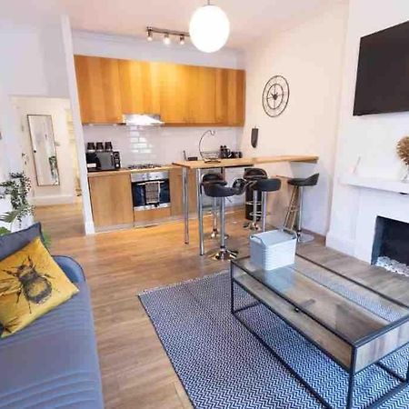 Lovely 2 Bedroom Apartment In Chelsea Sw3 Лондон Екстериор снимка